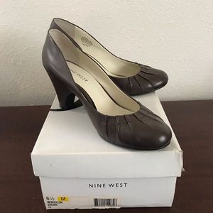 Short heel pump